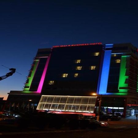 Holiday & Business Hotel - Em Frente Ao Centro De Eventos E Arena Conda Шапеко Екстер'єр фото