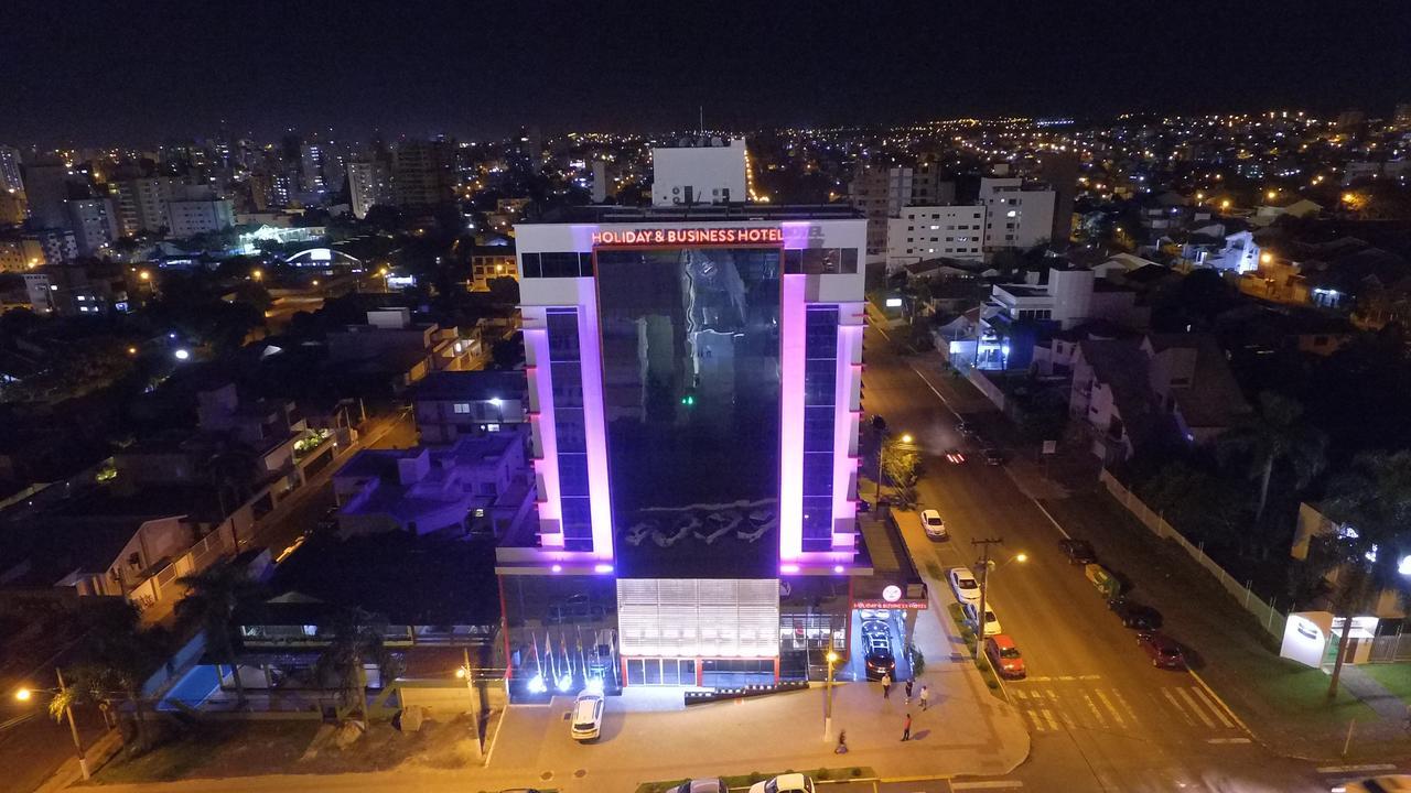 Holiday & Business Hotel - Em Frente Ao Centro De Eventos E Arena Conda Шапеко Екстер'єр фото