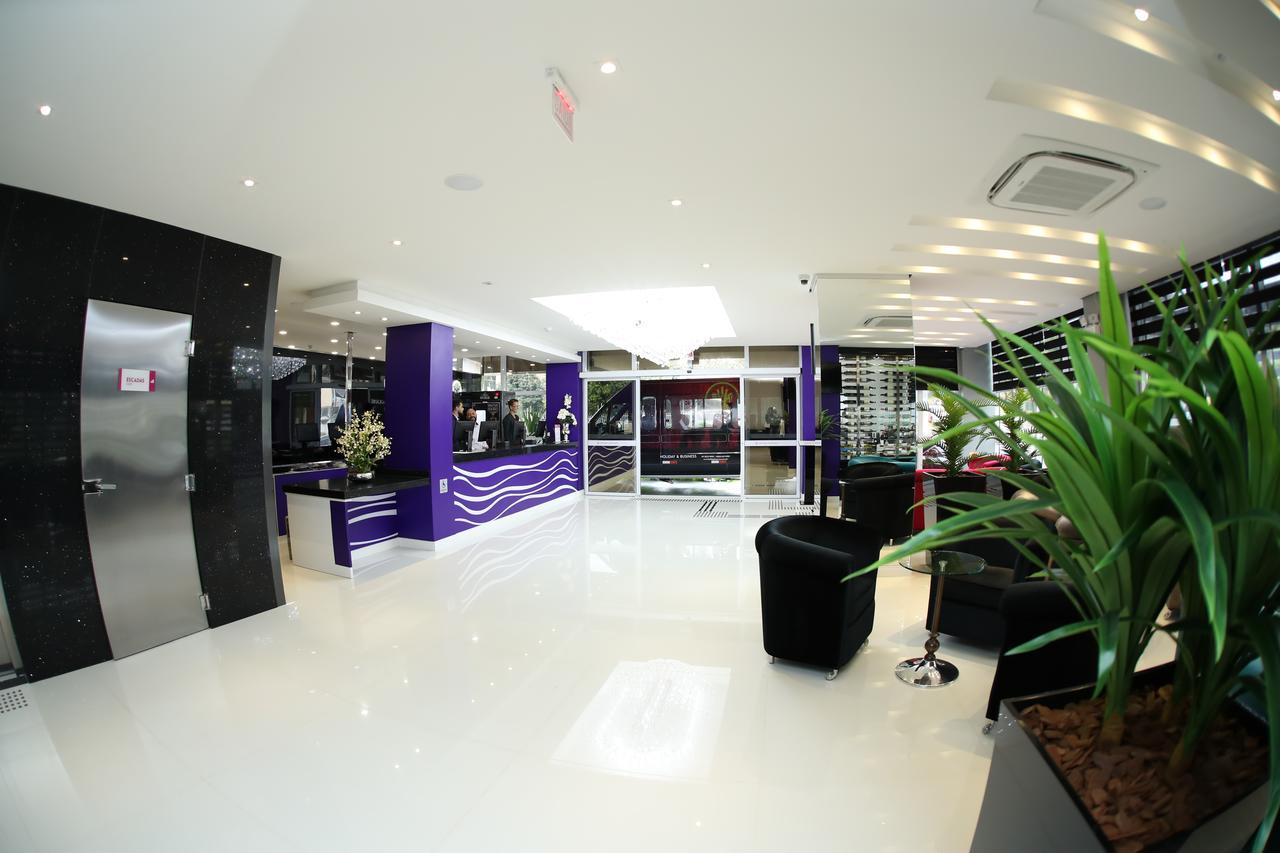 Holiday & Business Hotel - Em Frente Ao Centro De Eventos E Arena Conda Шапеко Екстер'єр фото