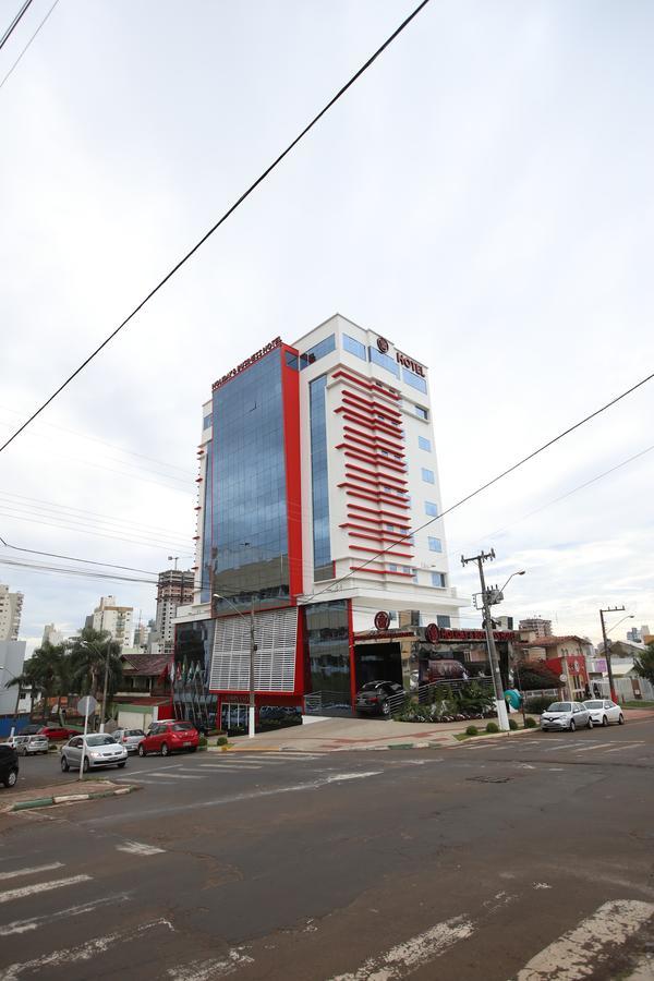 Holiday & Business Hotel - Em Frente Ao Centro De Eventos E Arena Conda Шапеко Екстер'єр фото